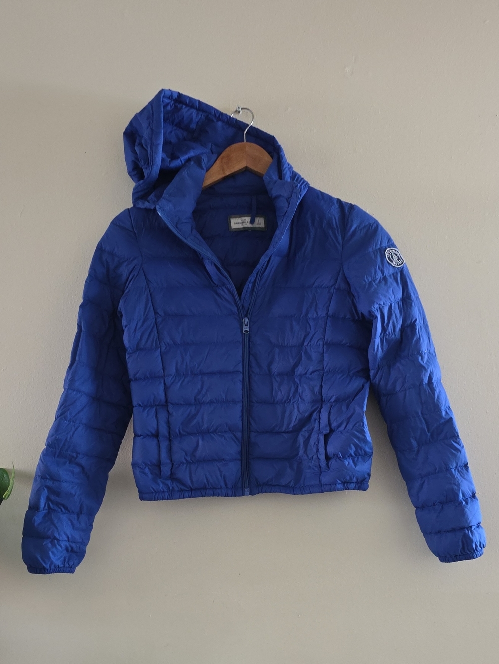 Abercronbie & Fitch Quilted Youth  Girls Down Filled Light Jacket -Blue - S